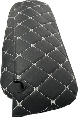 Чехлы на козырьки ЛАДА Гранта, Калина 1-2, Датсун (белая нить Бабочка)