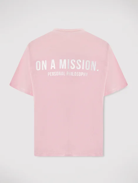 Футболка ON A MISSION.
