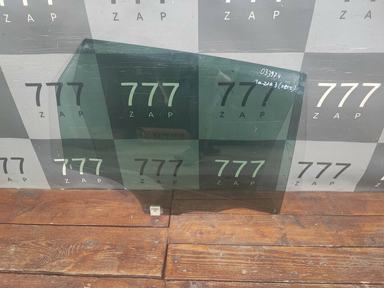 Стекло двери задней правой Mazda 3 (BK) 02-09 Б/У Оригинал B32H72511A