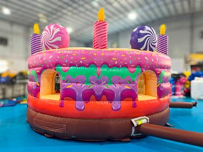 Коммерческий надувной батут "Торт"  без крыши 4.5*4.5*3 м