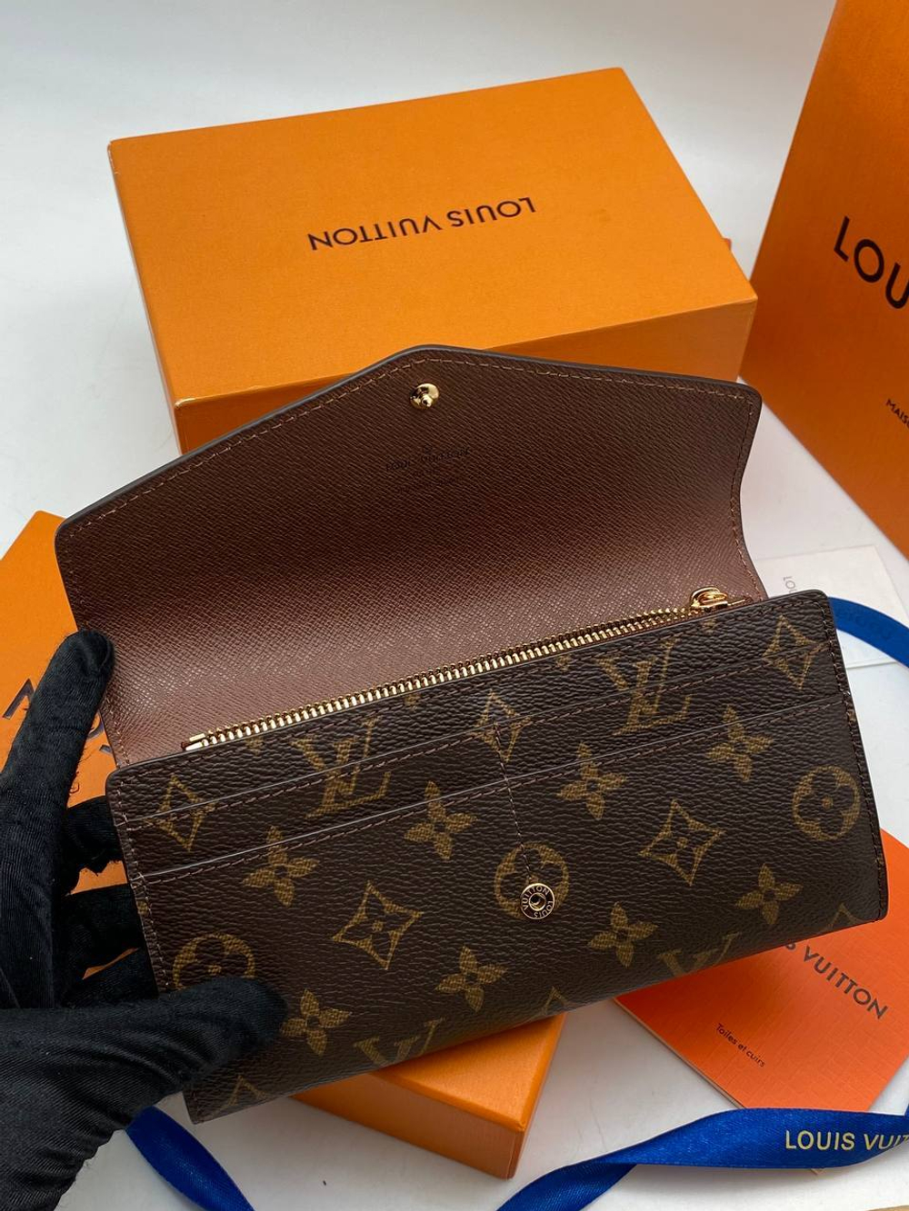 Кошелек Louis Vuitton