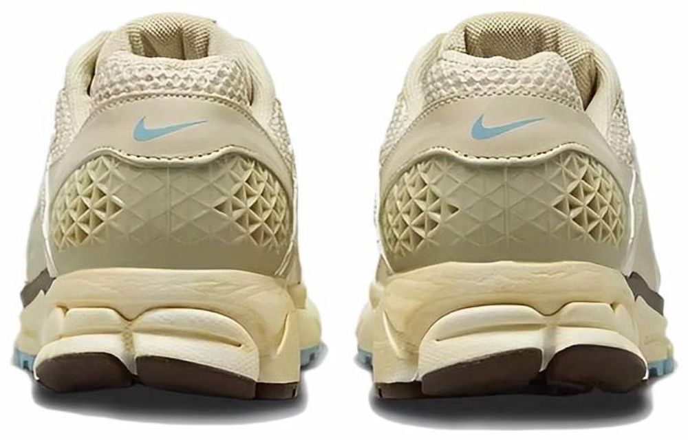 Кроссовки Nike Air Zoom Vomero 5 (Женская размерная сетка)
