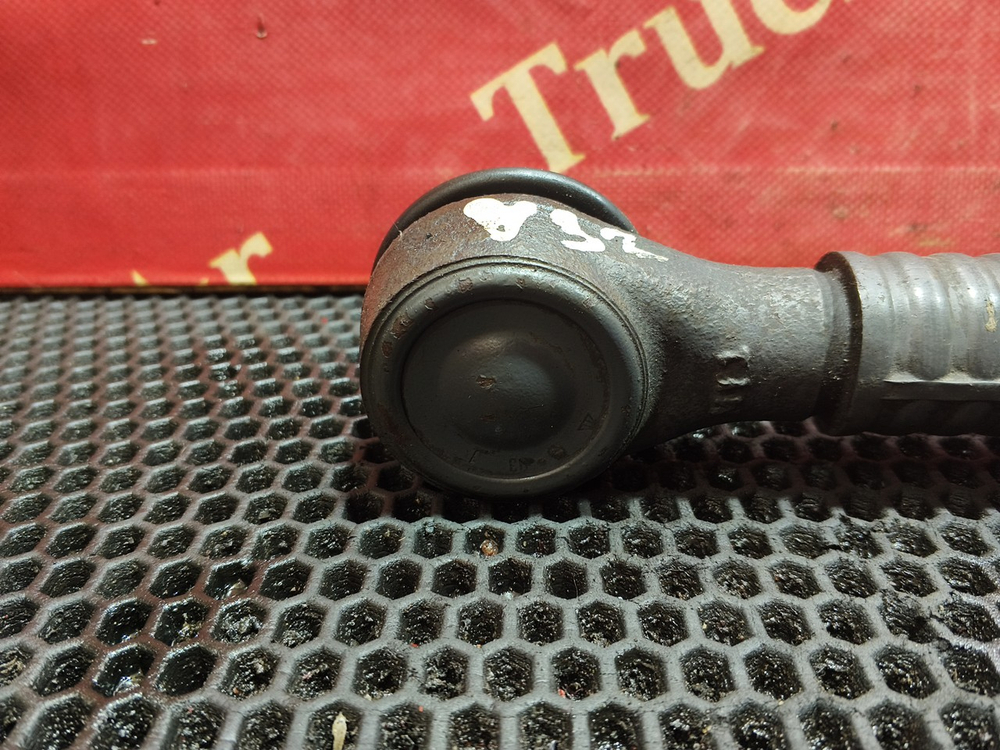 Стойка заднего стабилизатора