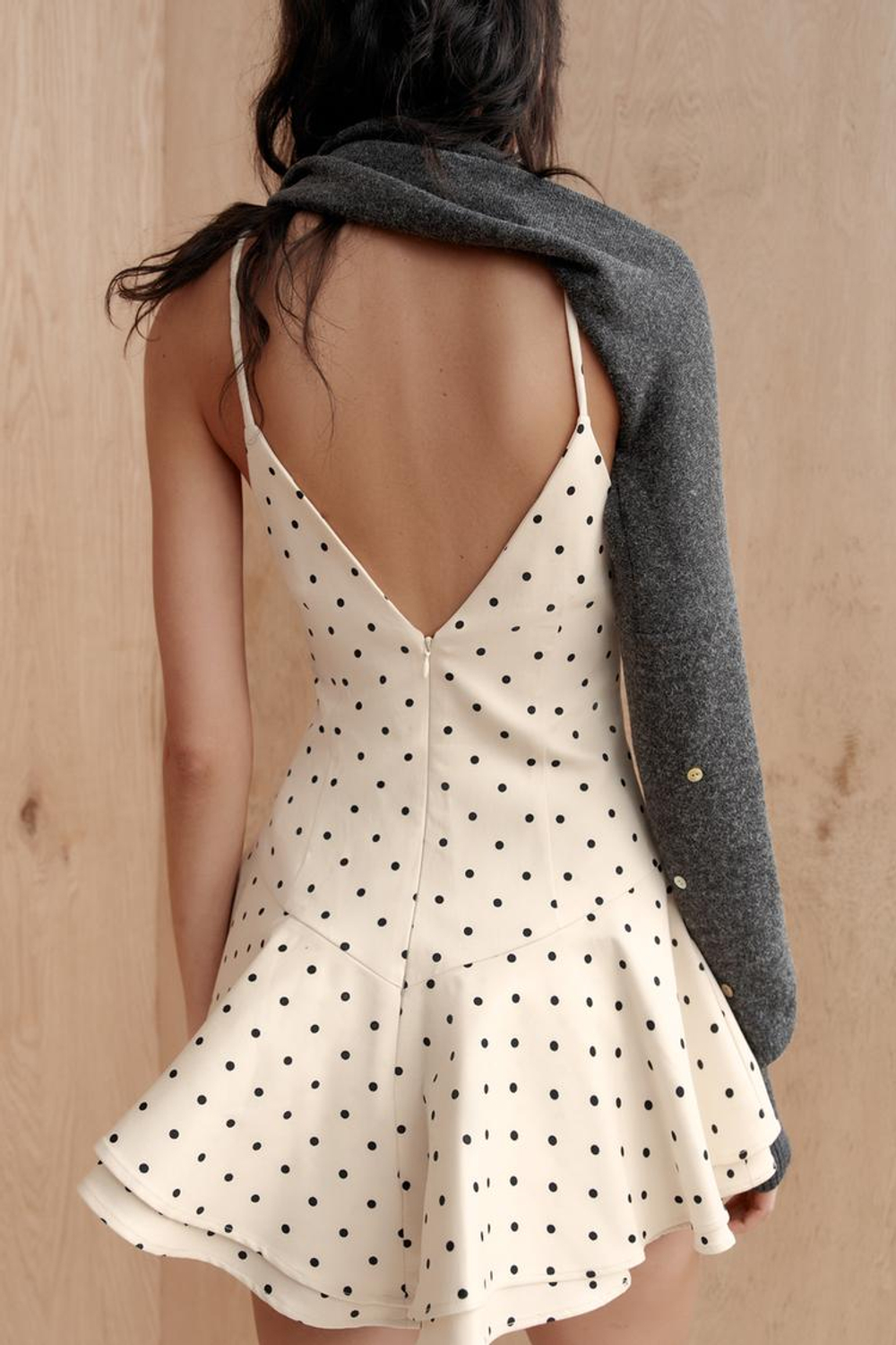 ZARA КОРОТКИЙ КОМБИНЕЗОН В ГОРОШЕК, ЭКРЮ/ЧЕРНЫЙ