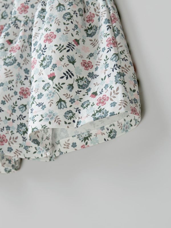 Платье с воланами 