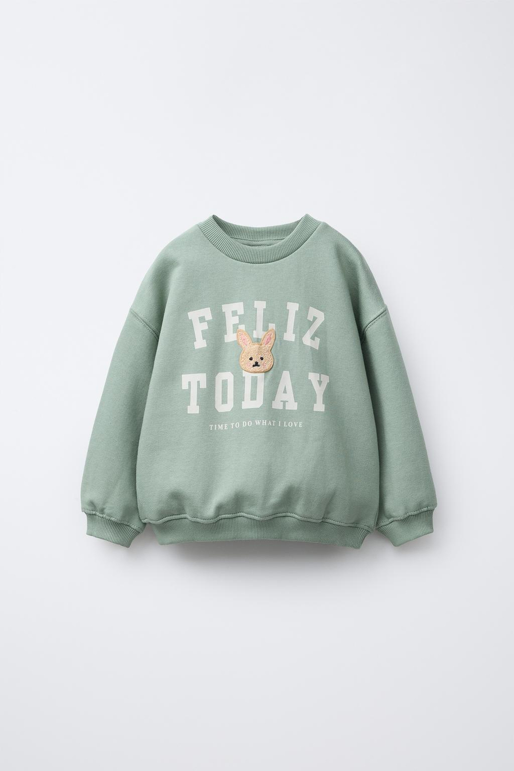 ZARA ТОЛСТОВКА В СТИЛЕ VARSITY С АППЛИКАЦИЕЙ ИЗ МАХРОВОЙ ТКАНИ, ЛИНЯЛЫЙ ЗЕЛЕНЫЙ