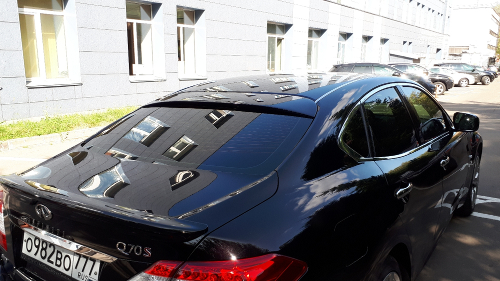 Спойлер на стекло Infiniti M25 M37 M56 Q70