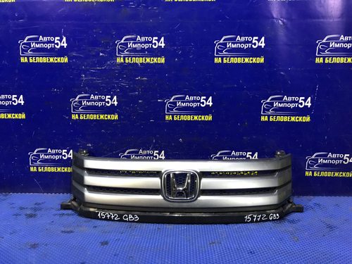 Решетка радиатора Honda FREED SPIKE 2010-2011