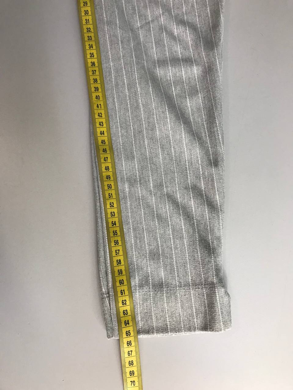 Брюки базового цвета в полоску, визуально на 44 размер