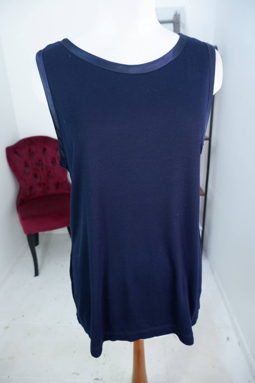 Топ свободного кроя на каждый день, визуально 50/52 размер