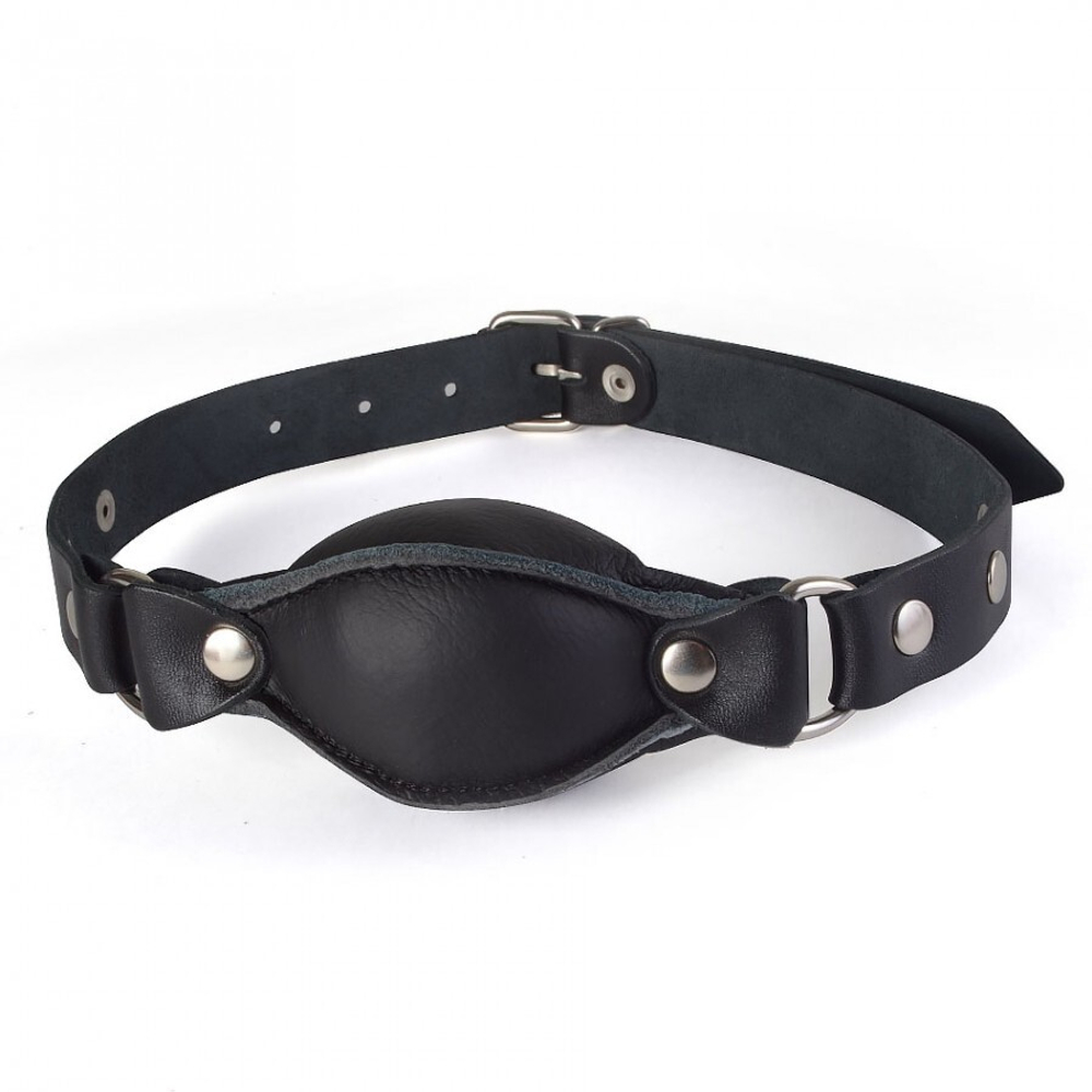 Чёрный кожаный кляп на регулируемых ремешках