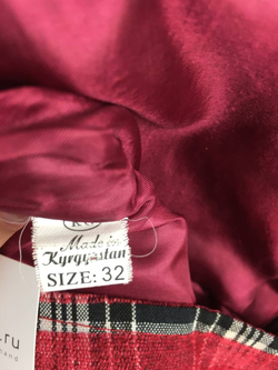 Платье Made in Kyrgyzstan в красную клетку на 9-10 лет