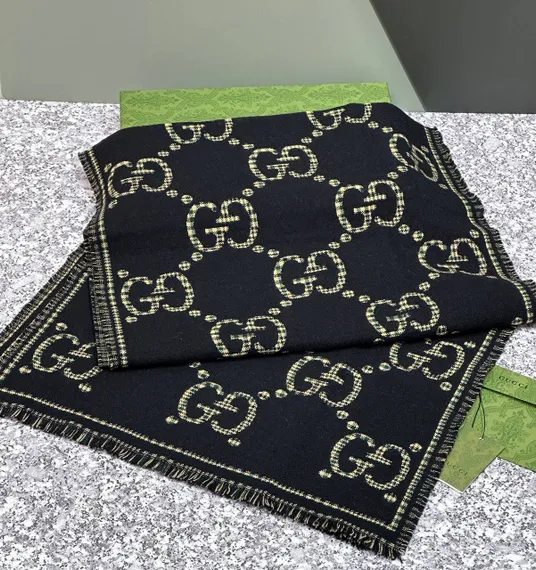 ШАРФ Gucci из шерсти в клетку GG