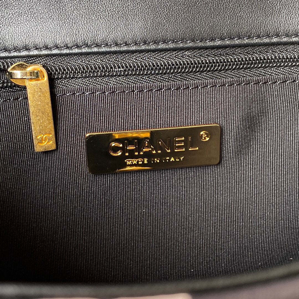 Chanel 19 26 cm