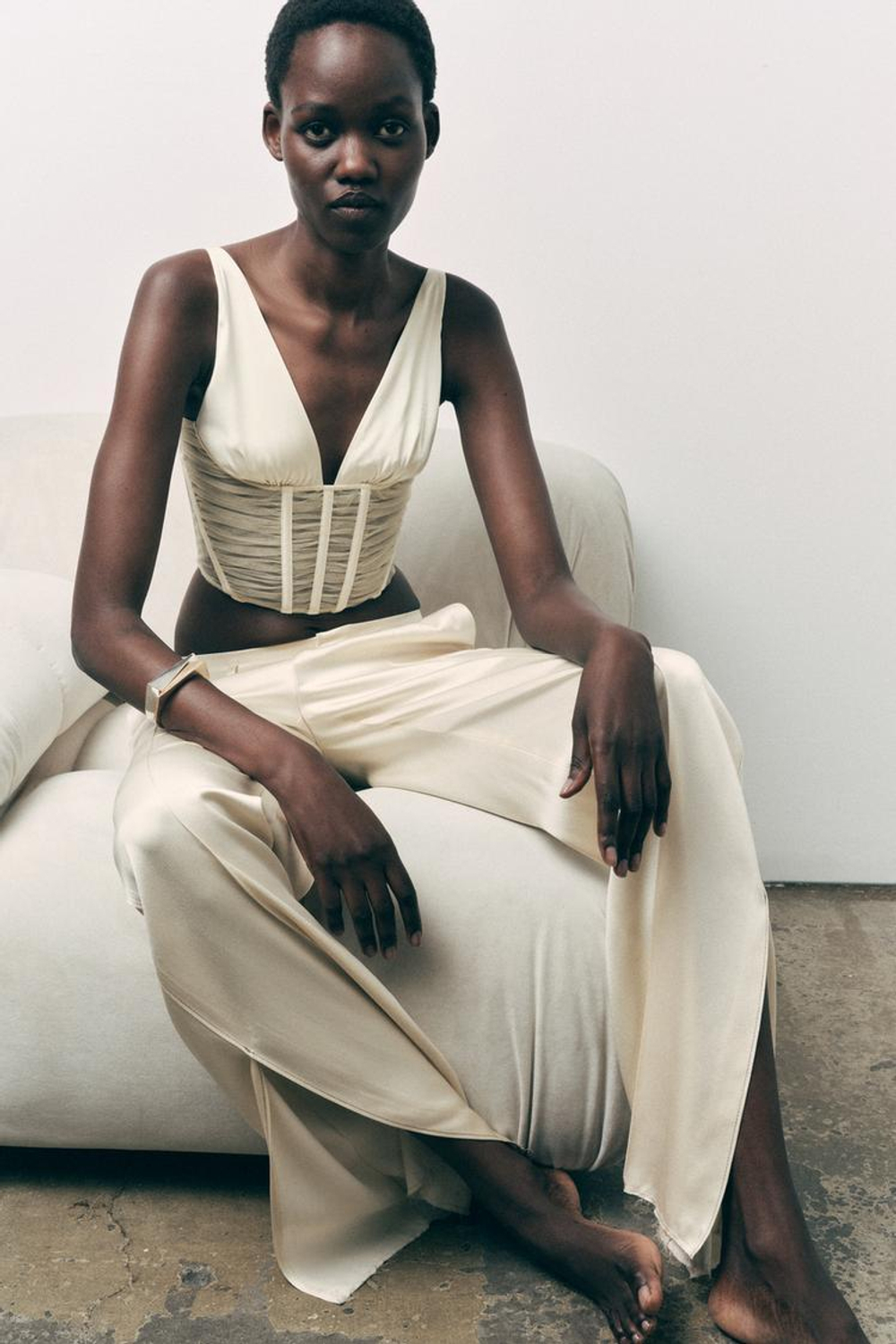 ZARA АТЛАСНЫЙ ТОП-КОРСЕТ, ЭКРЮ