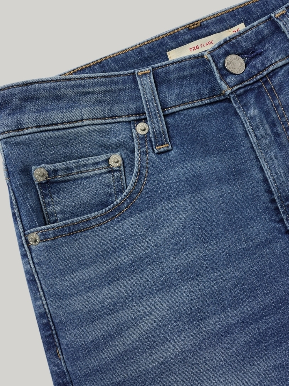 Женские джинсы клеш с завышенной талией Levi's 726 Flare A3410-0156