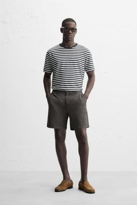 ZARA ШОРТЫ REGULAR FIT СО СКЛАДКАМИ, ЖЕЛТОВАТО-БЕЛЫЙ