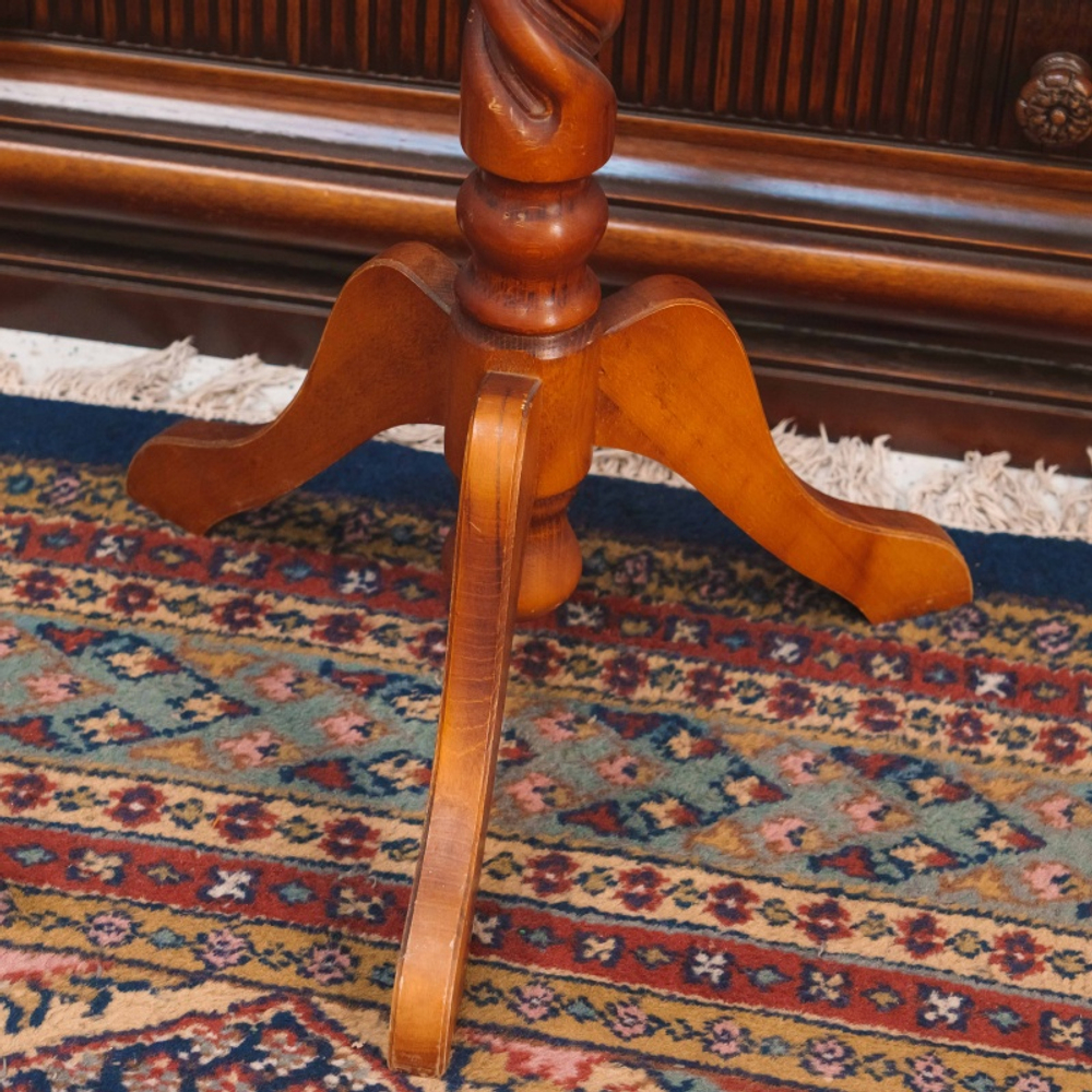 Напольная вешалка