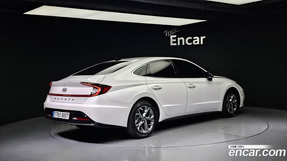 Hyundai Sonata (DN8) 2.0 (12.2021)