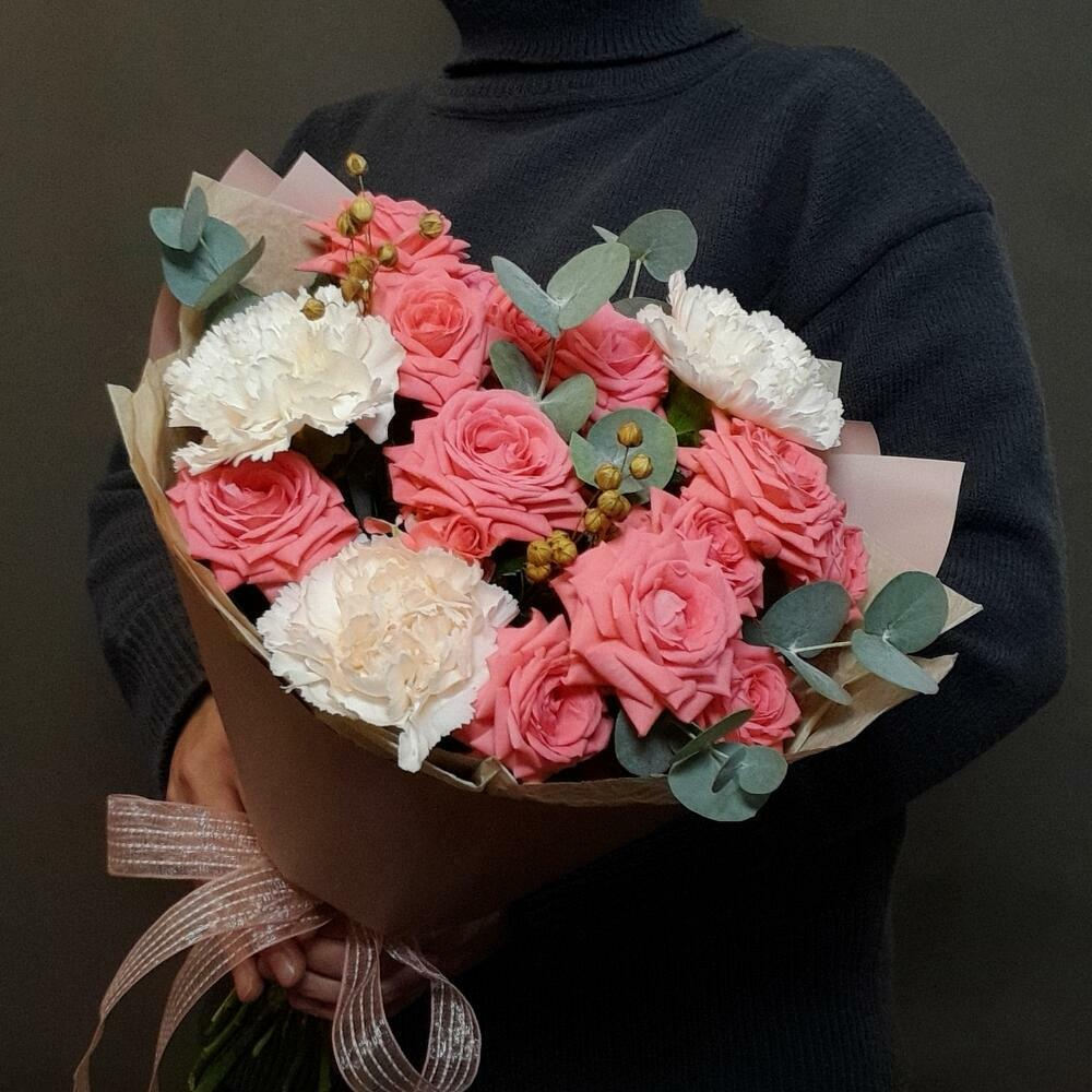 Авторский букет "Коралловый рассвет"