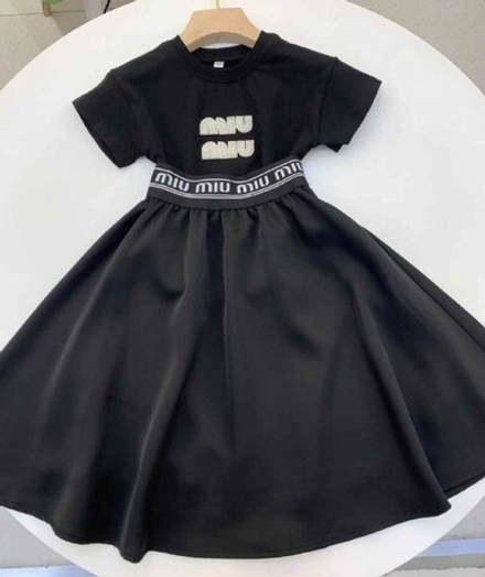 Юбка и футболка MIU MIU