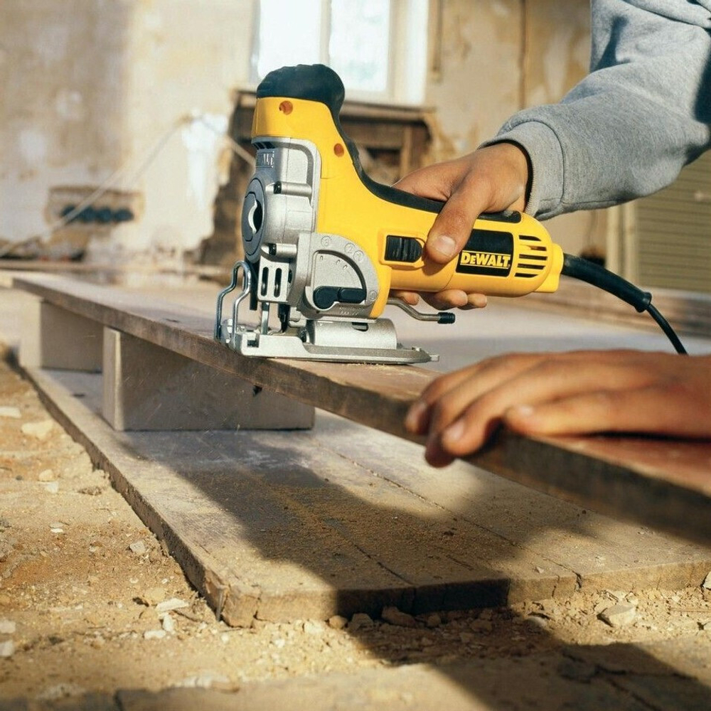 Лобзик электрический DeWalt DW333KT-QS 701 Вт