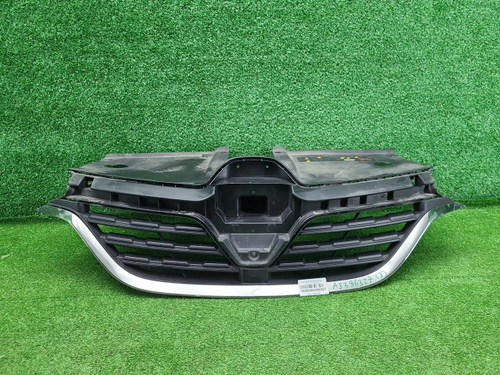 Решетка радиатора Renault Arkana (2019-2023)