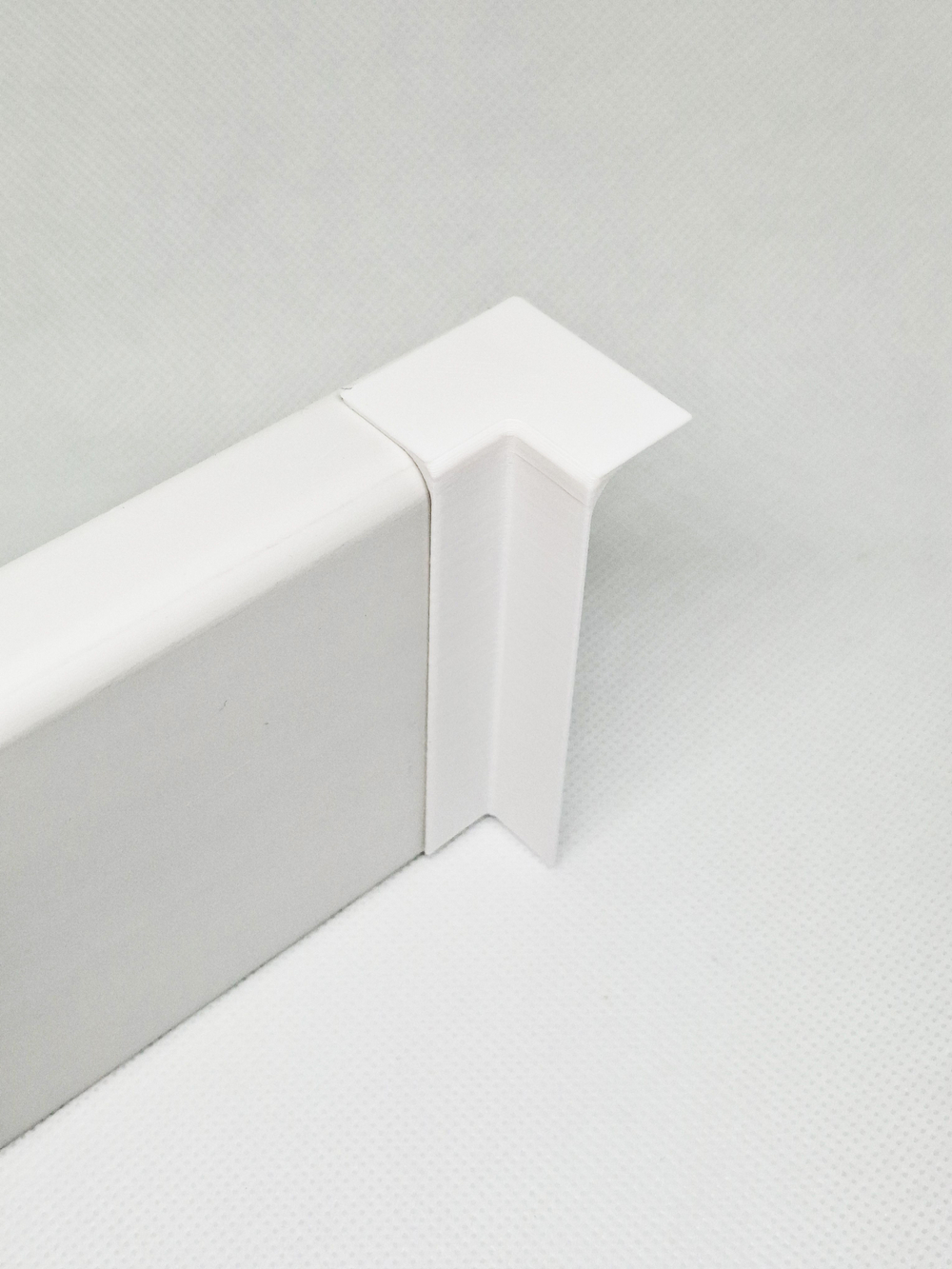 Угол внутренний для плинтуса 70*16 (с закруглением) - 4 шт.