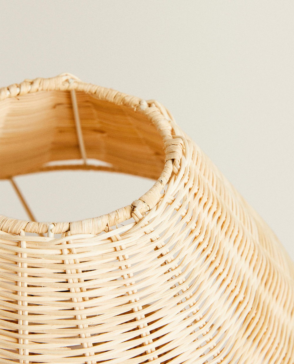 Zara Home Настольная лампа, цвет светло-бежевый, 21.5 см · 5605/047
