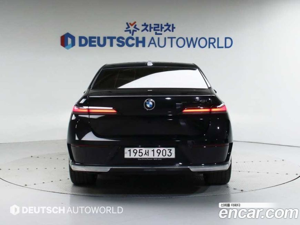 BMW 7 Series (G70) 740i sDrive Design Pure Excellence Individual (11.2022)