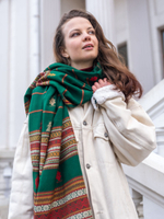 Шаль с  гуджаратской вышивкой