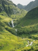 Наклейка интерьерная на холодильник Горная река