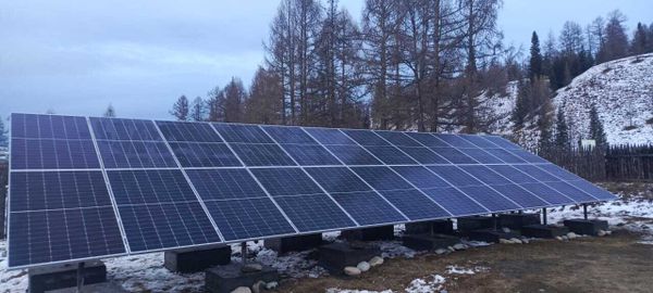 Солнечная станция на турбазе в Улаганском районе
