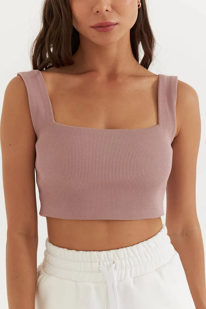 Кроп топ цвета розовое латте