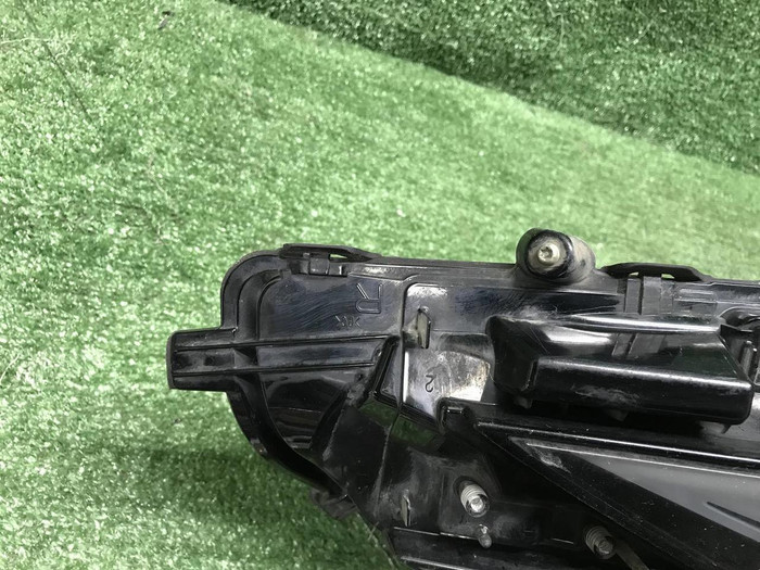 Фара правая Lexus LS 5 (2017-2021) LED