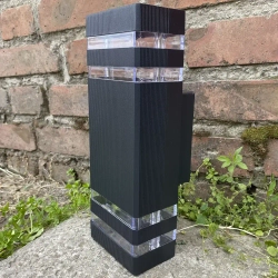 Настенный светильник фасадный уличный двухсторонний 2х60вт под лампу с цоколем Е27. Размер 300х110х65мм. Корпус из Алюминия