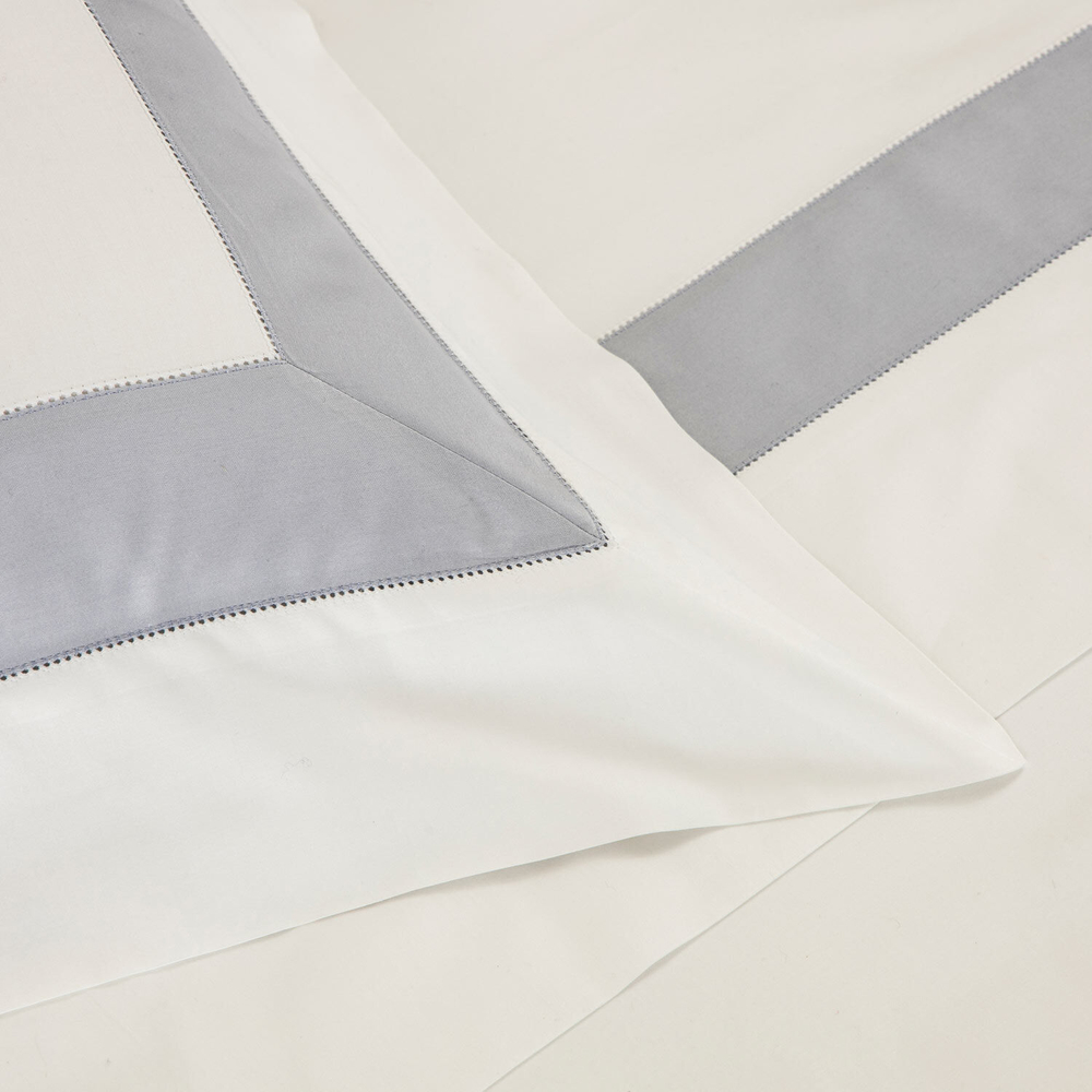 Комплект постельного белья односпальный Frette Essential Bicolor White/Light Sky Blue (140 x 200 см)