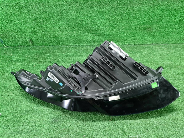 Фара левая Range Rover Evoque 1 (2015-2018) ксенон