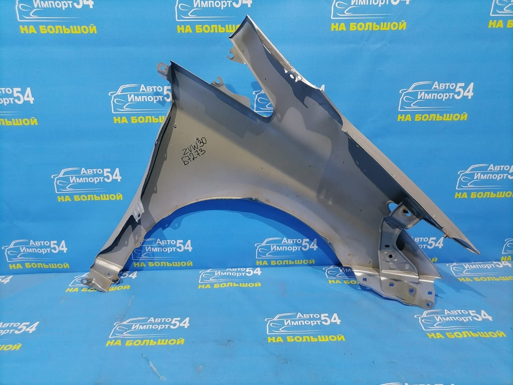 Крыло переднее левое TOYOTA PRIUS 2009-2015