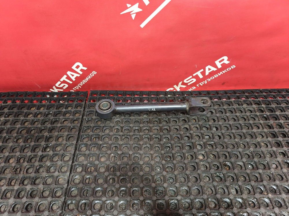 Стойка переднего стабилизатора