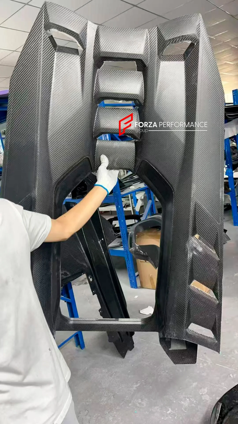 Карбоновая крышка моторного отсека для LAMBORGHINI REVUELTO 2023+ Ламборгини