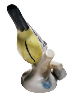 Статуэтка (миниатюра) "Синичка с божьей коровкой" Городница