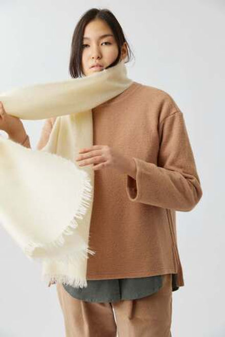 Шарф молочный из мохера и шерсти