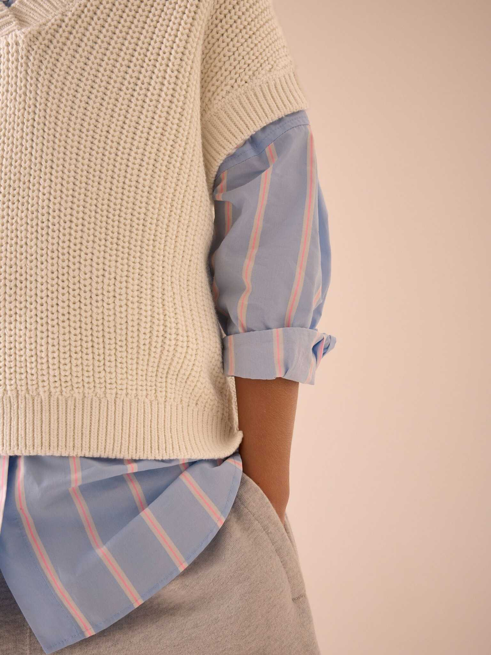 Жилет вязаный для девочки Next E25-058, Молочный