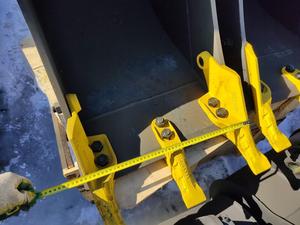 Ковш Komatsu WB93/WB97 500 мм 0,12 м3