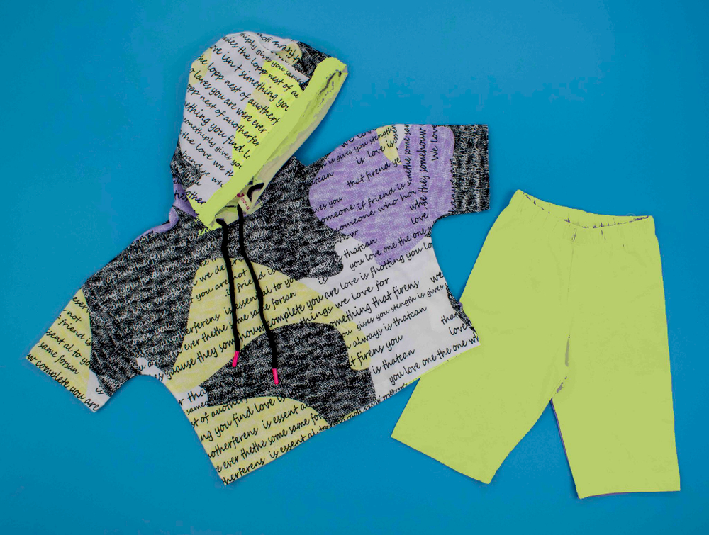 костюм с капюшоном письмо 4107