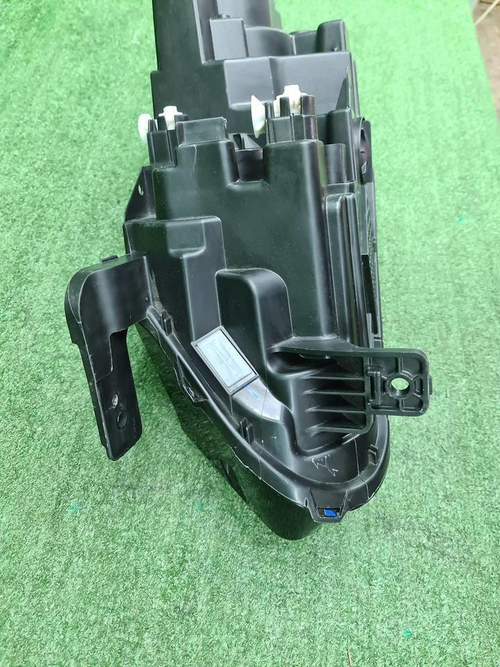 Битая Фара правая Geely Coolray (19-23) галоген