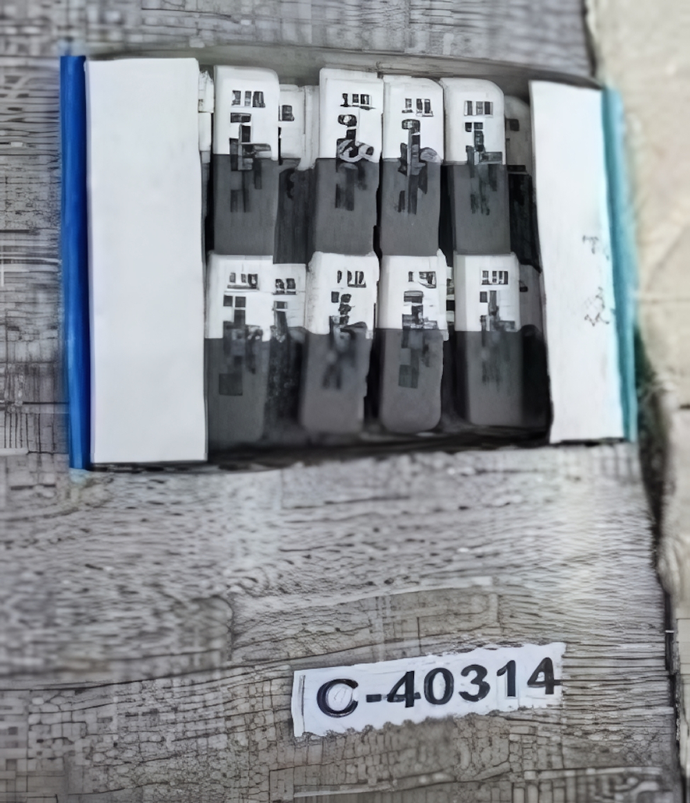 Ластик бело-серый 6*1,8*0,7 см, без шк, по 48 шт. в шоубоксе