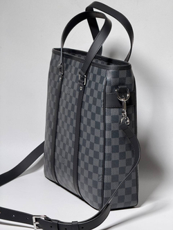 Сумка-мессенджер Louis Vuitton