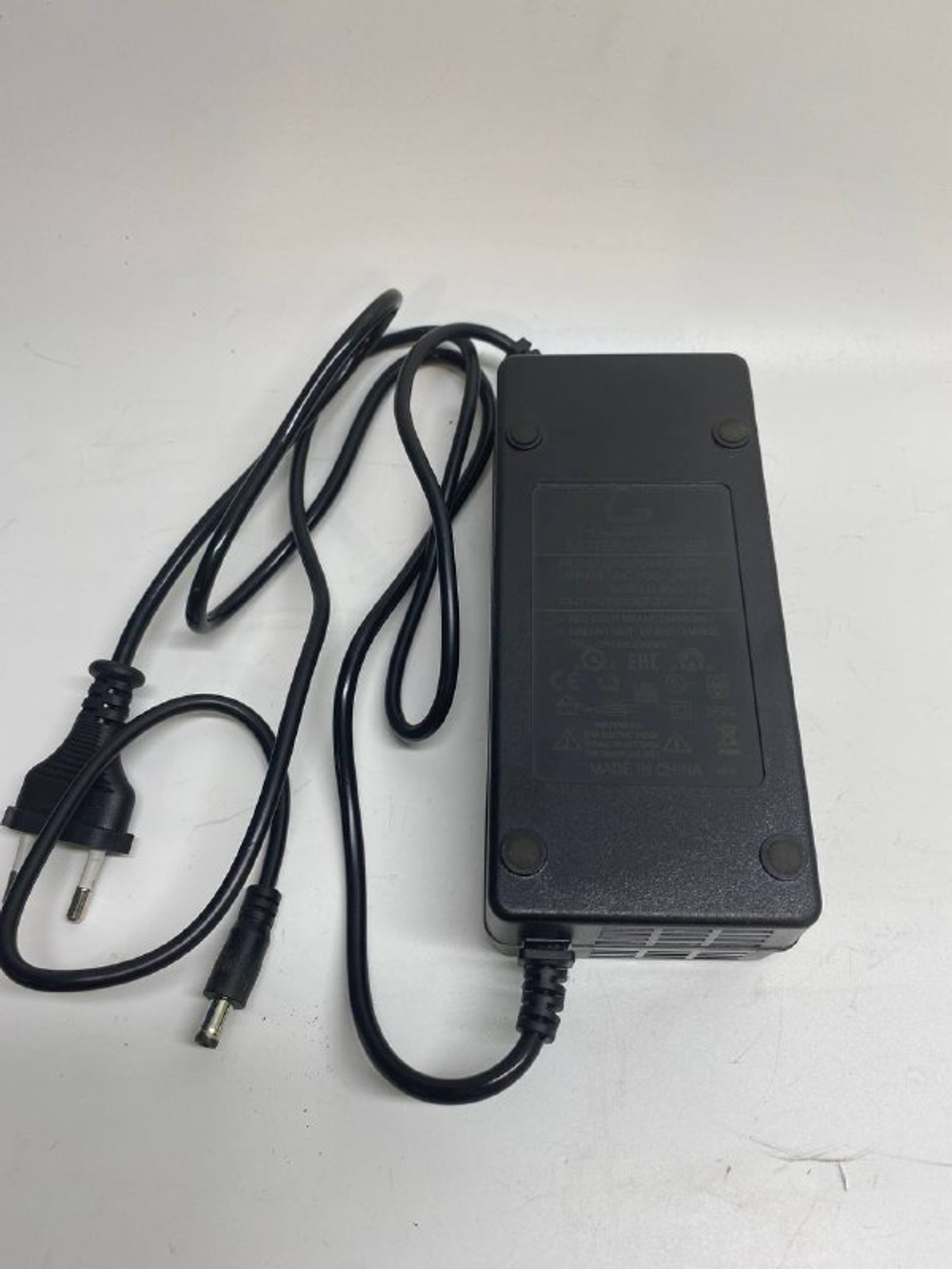 Зарядное устройство Электровелосипед KUGOO V3 PRO